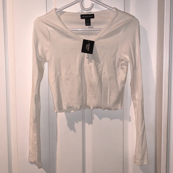 New cropped white ribbed three button V-neck long sleeve crew neck sweater - Picture 2 of 3